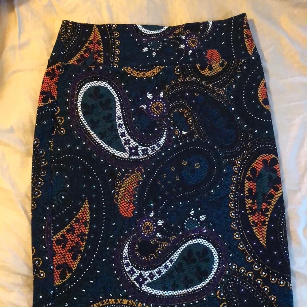 LKR 2xl cassie beautiful paisley